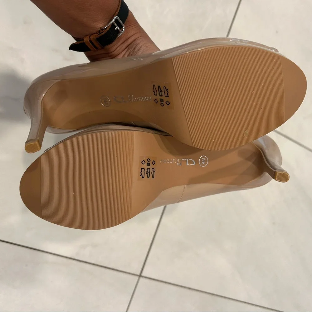 Brand new without box*CL by Laundry Elegant Tan Peep-Toe Heels - Picture 3 of 4
